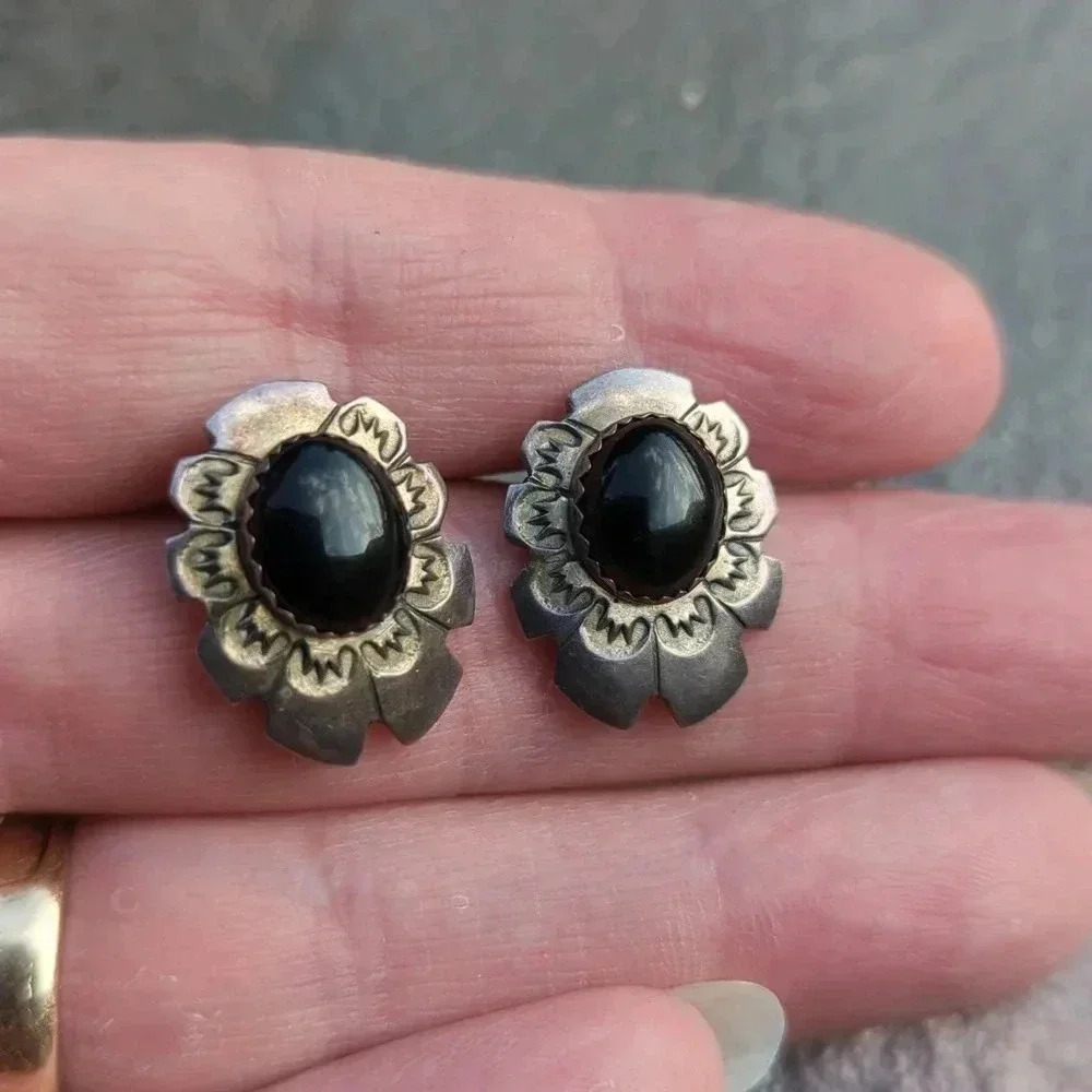 Navajo Silver Onyx Earrings